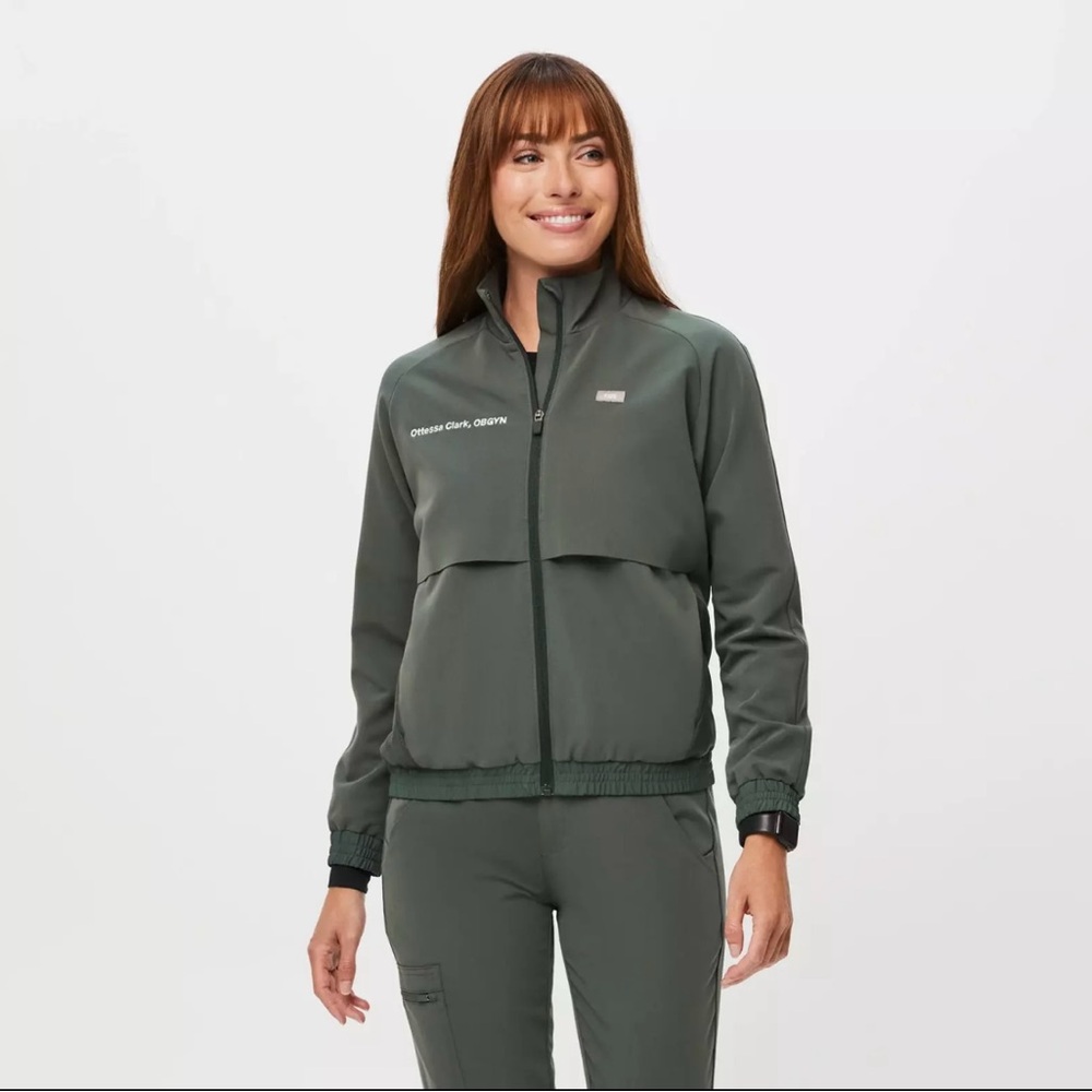 Figs women’s size small Sydney Performance Scrub jacket in color MOSS